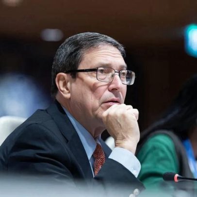 Presidente de Cuba propõe diálogo com EUA; Washington confirma conversas