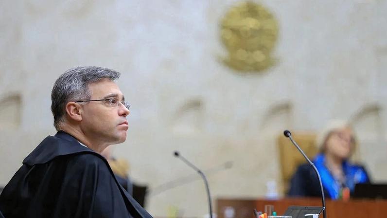 André Mendonça absolve homem que furtou vinho de 26 reais