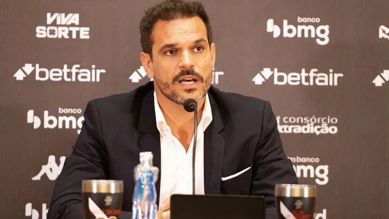 Vasco reforça o elenco na janela e reduz folha salarial ante 2025