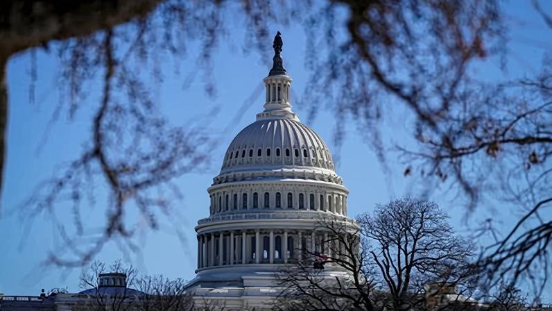 Câmara dos EUA aprova orçamento de 1,2 trilhões, encerra paralisação parcial