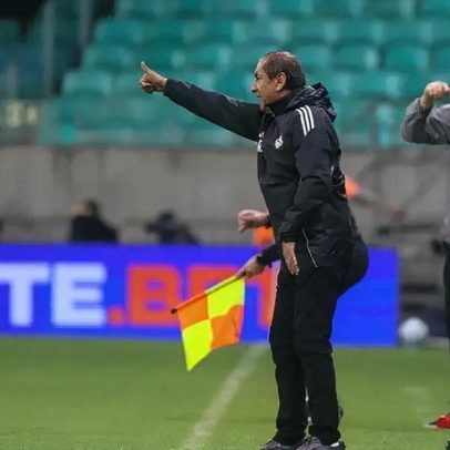 Ex-técnico do Internacional é suspenso após fala polêmica
