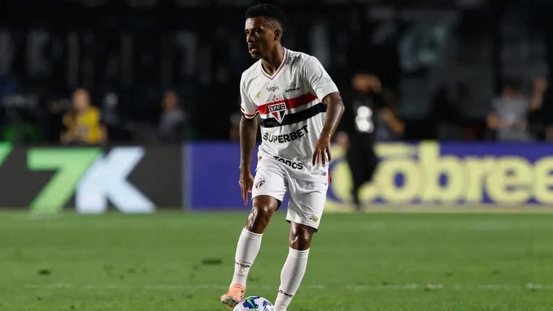 Marcos Antonio é monitorado por assessor de Ancelotti na vitória do São Paulo