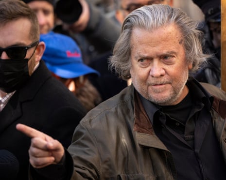 DOJ de Trump solicita arquivamento do caso criminal de Steve Bannon