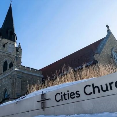 Autoridades dos EUA prendem mais por protesto anti-ICE em igreja de Minnesota