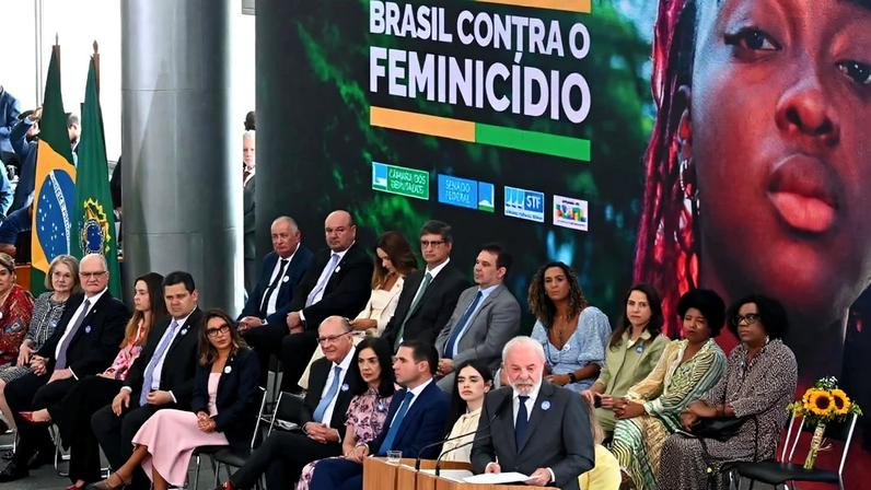 Lula durante o lançamento do Pacto Nacional Brasil de Enfrentamento ao Feminicídio. Foto: Isaac Amorim/MJSP