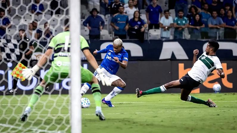 Cruzeiro evolui ideias de Tite, mas repete descontrole em adversidades