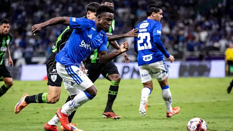 Luis Sinisterra (Foto: Gustavo Aleixo/Cruzeiro)