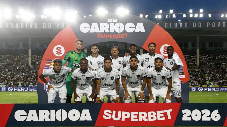 Marquinhos, do Botafogo, pede desculpa pela expulsão no clássico contra o Vasco