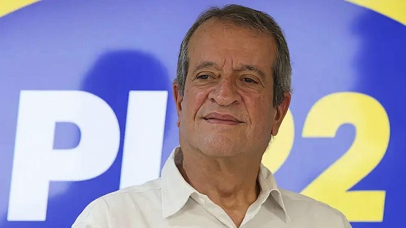 Presidente do PL afirma que Michelle está ocupada demais cuidando de Bolsonaro. Ao negar racha, ele não cita Nikolas. (Foto: Beto Barata/PL)