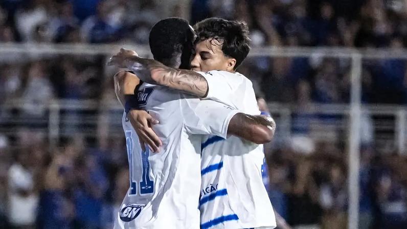 Cruzeiro vence e mostra opções que aliviam Tite na semana sem jogos