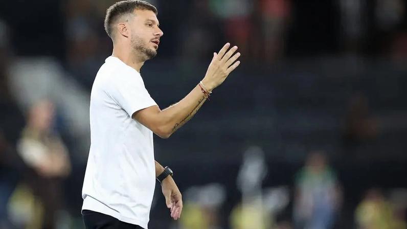 Botafogo começa mal sob Anselmi; motivos da queda de rendimento