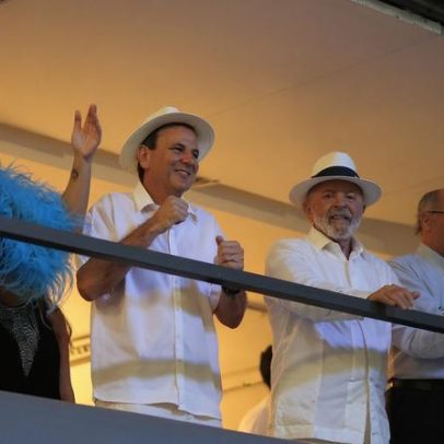 Oposição critica desfile em homenagem a Lula na Sapucaí