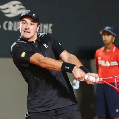 João Fonseca vence ponto do dia com jogada espetacular
