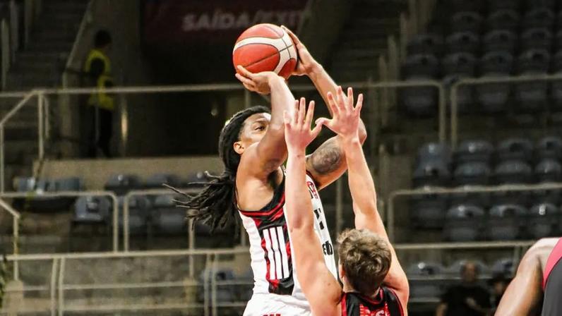 Flamengo vence Franca no NBB (Foto: Juliana Nascimento/ CRF)