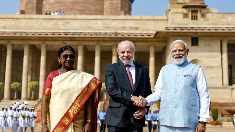 Nova Delhi, 21/02/2026 - Presidente da República, Luiz Inácio Lula da Silva, durante cerimônia oficial de boas-vindas no Palácio Presidencial (Rashtrapati Bhawan) com o Primeiro-Ministro da República da Índia, Narendra Modi e a Presidenta da República da Índia, Senhora Droupadi Murmu. Foto: Ricardo Stuckert/PR