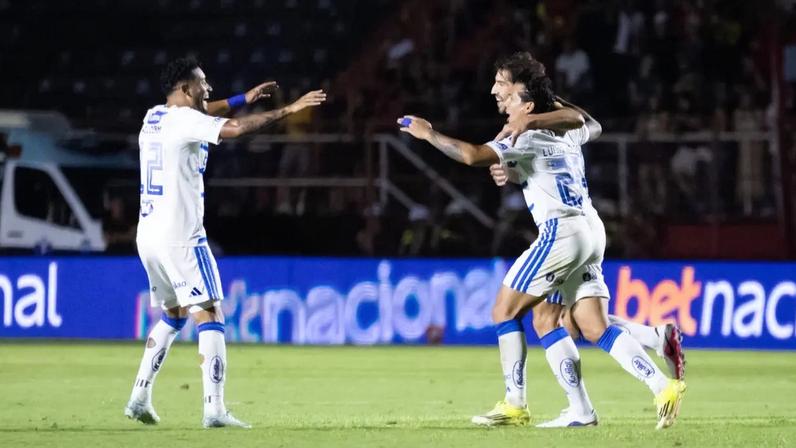 Lucas Silva comemora gol (Foto: Gustavo Aleixo/Cruzeiro)