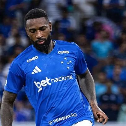 Gerson deixa Cruzeiro diante do Pouso Alegre com dores no joelho