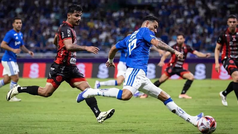 Cruzeiro vence Pouso Alegre no Mineirão e vai à final do Mineiro