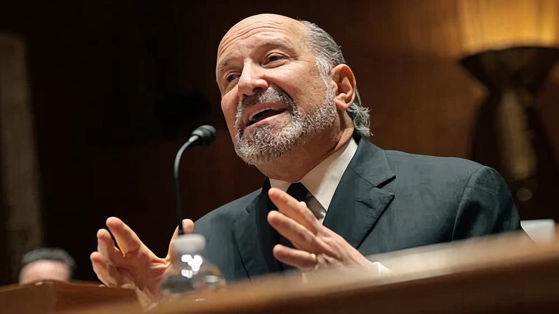 Escrutínio sobre Howard Lutnick aumenta após nova foto com Epstein