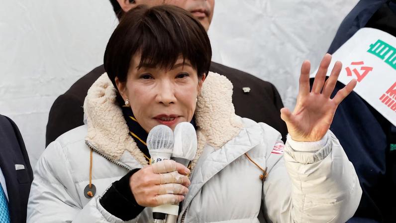 Japão vota em teste para Takaichi com nevasca reduzindo participação