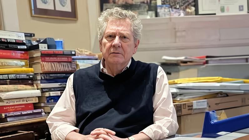 Historiador Lownie: escândalo do príncipe Andrew, crise da monarquia