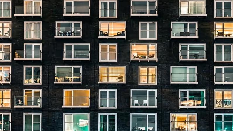 Faturas de energia caem £117 para milhões de domicílios no Reino Unido em abril