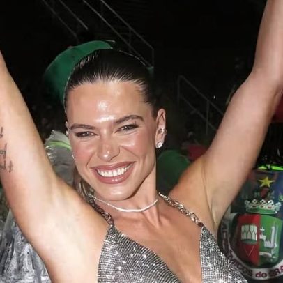 Mariana Goldfarb defende samba em construção e nega constrangimento