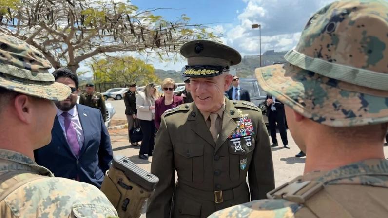 Chefe militar dos EUA visita à Venezuela