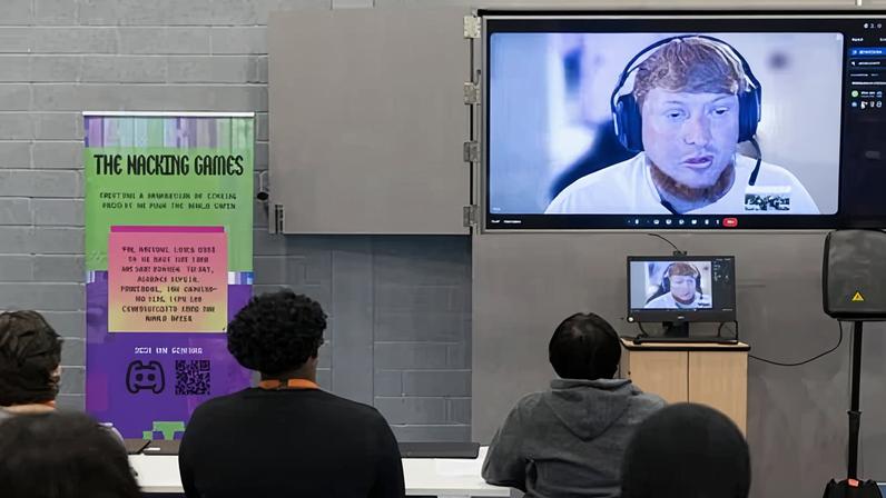 Ex-hackers incentivam alunos de Manchester a usar habilidades online para o bem