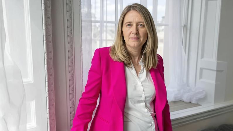 Crianças com necessidades especiais na Inglaterra manterão apoio atual, diz ministro