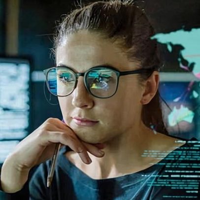 Mulheres em tech e finanças têm maior risco de perder empregos para IA