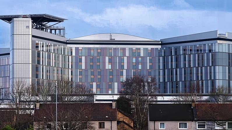Anas Sarwar has claimed ‘political pressure’ led to the Queen Elizabeth university hospital being opened before it was ready.