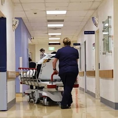 Médico banido de cirurgia complexa NSW recebe cargo sênior na Queensland Health