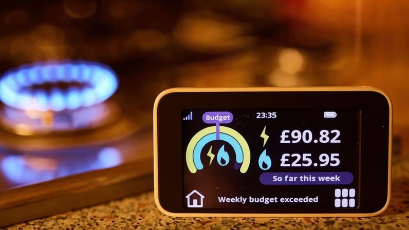 Contas de energia na Grã-Bretanha devem cair quase 117 libras por ano