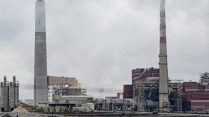 The EW Brown Generating Station, a coal-fired power plant, on 15 February 2026 in Harrodsburg, Kentucky.