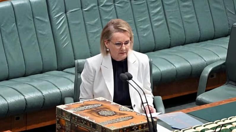 Partido Liberal perto de afastar sua primeira líder mulher; Taylor confiante contra Ley