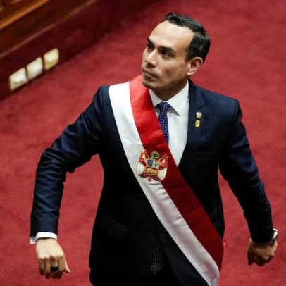Parlamentares do Peru buscam apoio para debate de destituição do presidente Jeri