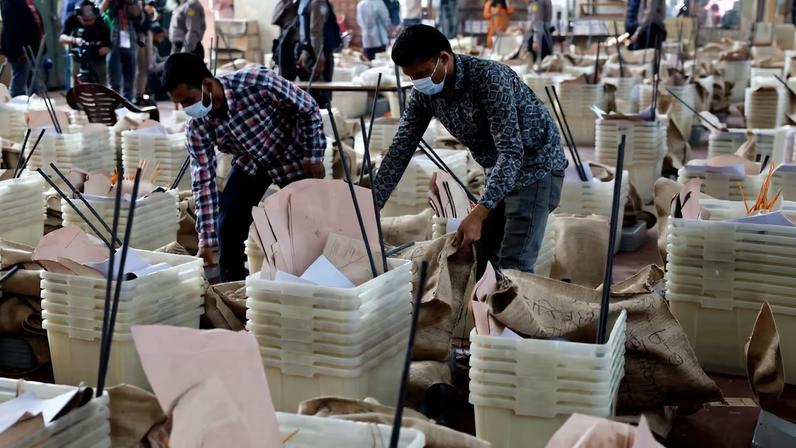 Por que Bangladesh realiza referendo nacional junto com eleição geral