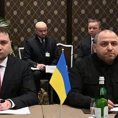 Ucrânia e Rússia retomam negociações de paz após dia difícil