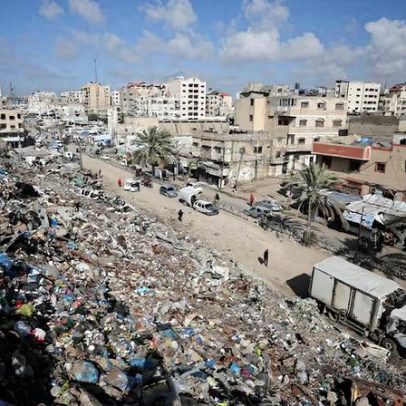 ONU inicia limpeza de enorme depósito de lixo em Gaza, com riscos à saúde