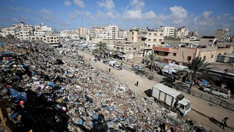 ONU inicia limpeza de enorme depósito de lixo em Gaza, com riscos à saúde