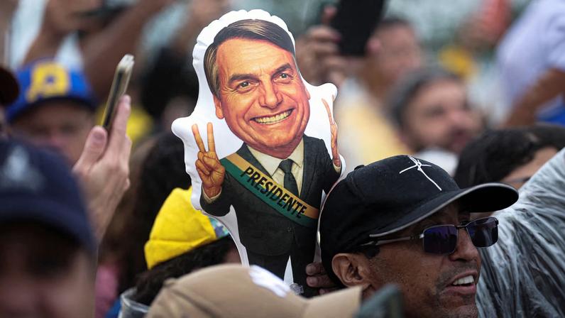 Administração Trump nomeia oficial de extrema-direita para posto no Brasil