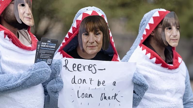 NUS pede a Reeves que reverta mudanças no pagamento de dívidas estudantis