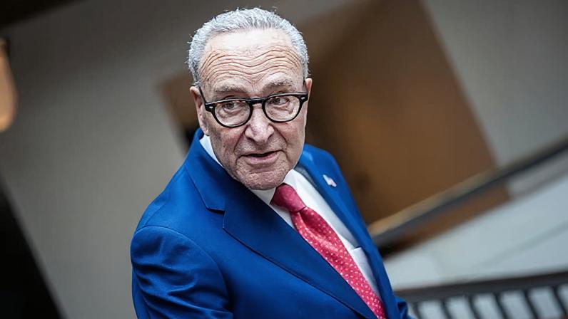 Trump passou de opositor de guerras no exterior a ameaçar guerra com o Irã