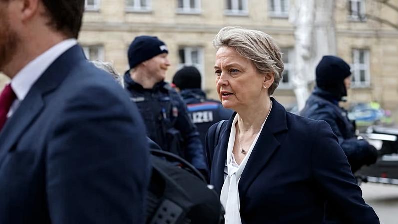 Reino Unido e aliados expõem plano do Kremlin na morte de Navalny