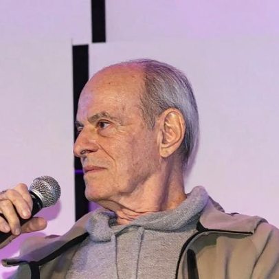 Ney Matogrosso, enredo de Carnaval 2026, serviu à Aeronáutica