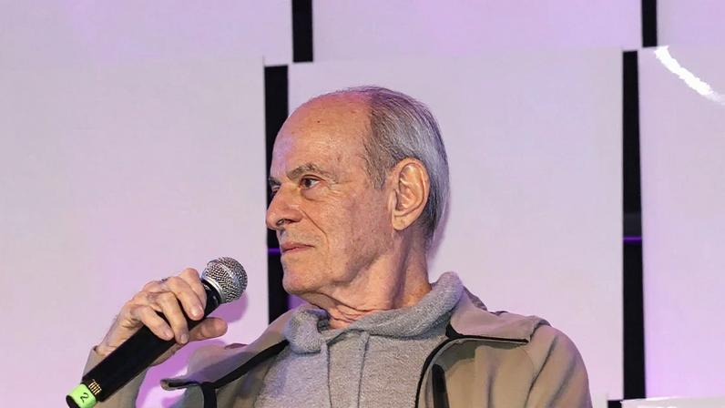 Ney Matogrosso, enredo de Carnaval 2026, serviu à Aeronáutica