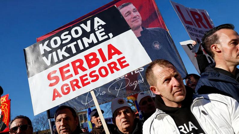 Advogados de Hashim Thaci buscam absolvição de crimes de guerra