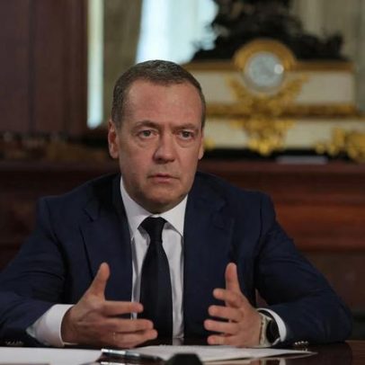 Medvedev afirma que expiração do New START deve alarmar o mundo