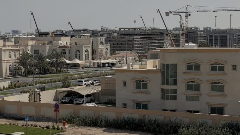 Irã atira mísseis em estados árabes do Golfo; um morto em Abu Dhabi